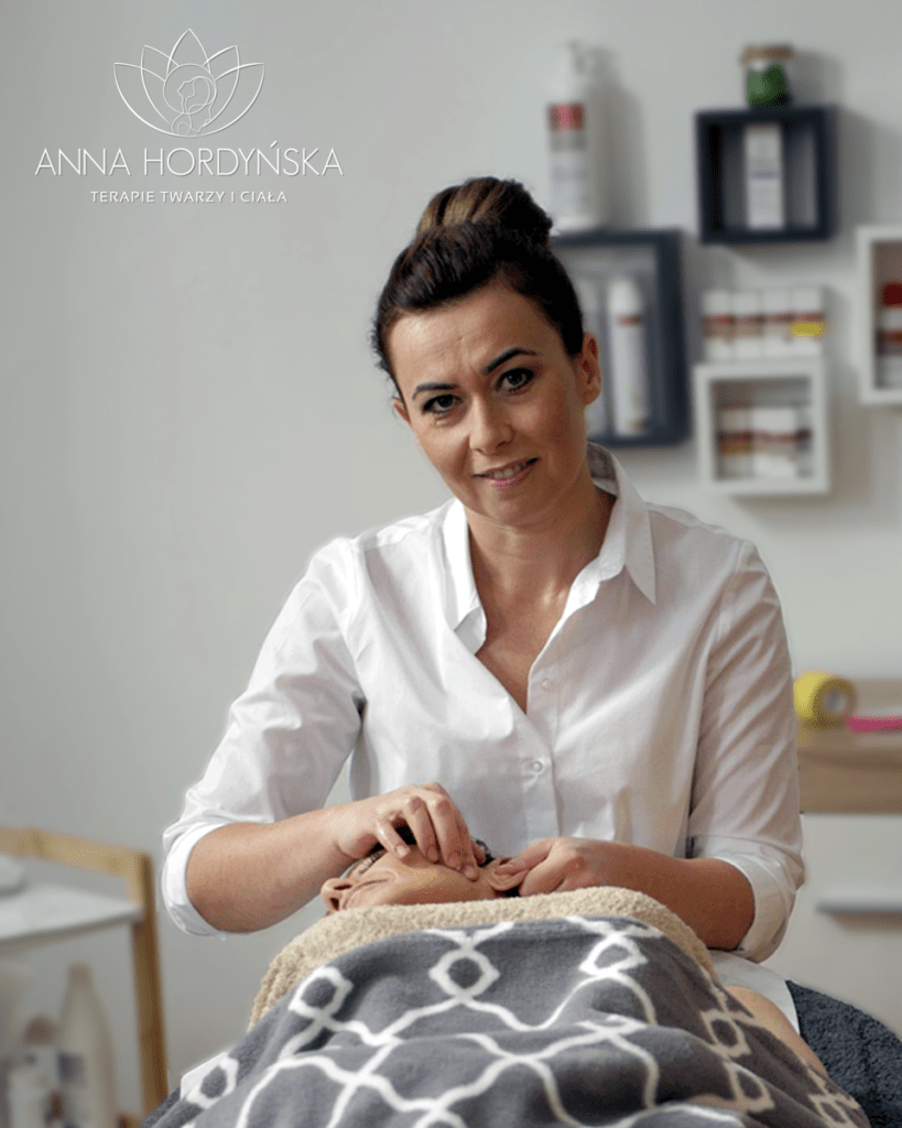 Anna Hordyńska - fragment zabiegu Facemodelingu